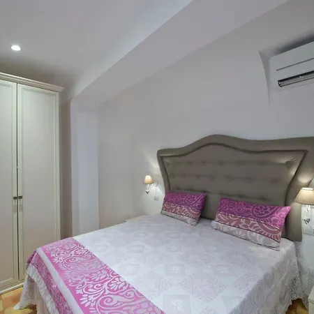 Apartment Golden Vaults 1st Floor Sea View Balcony *