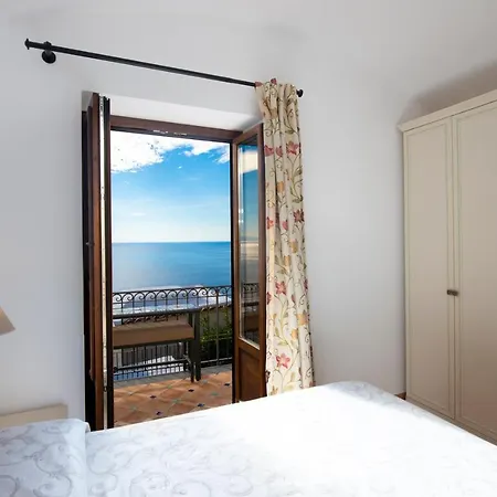 Apartment Golden Vaults 1st Floor Sea View Balcony *